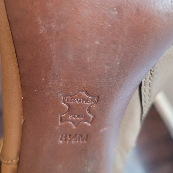 Tory Burch Elegant Brown Knee-High Leather Boots - Picture 14 of 16